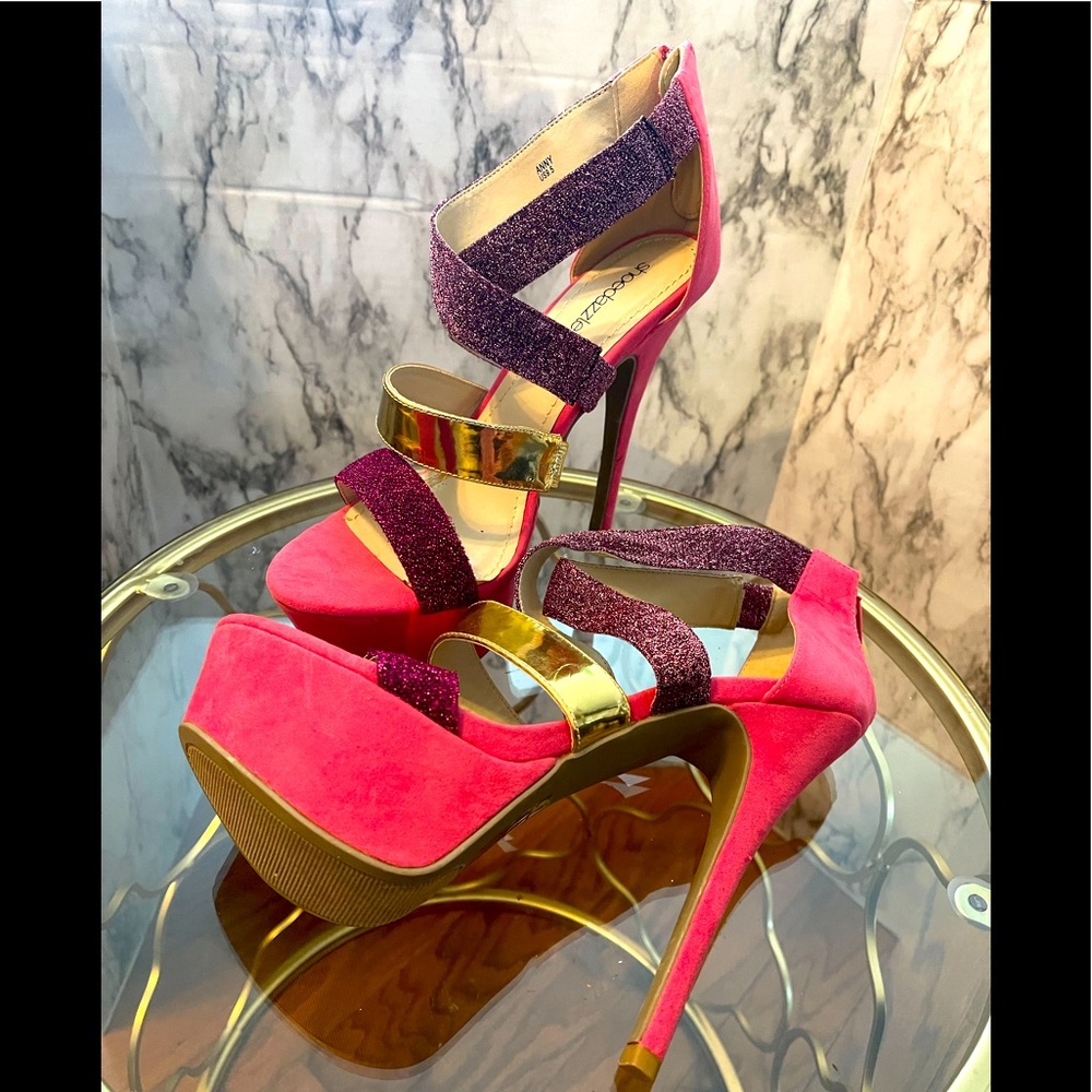 Ladies Pink Shoedazzle “Anny” size 9.5 Heels